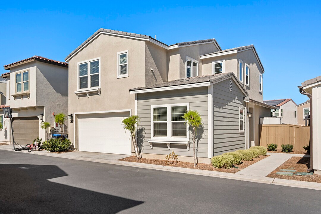 2457 Remus Ln in Spring Valley, CA - Building Photo