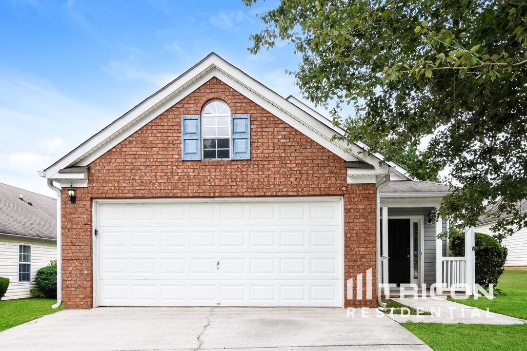 3529 Brookstone Way in Union City, GA - Building Photo
