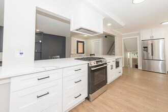 5848 N Drake Ave in Chicago, IL - Building Photo - Building Photo
