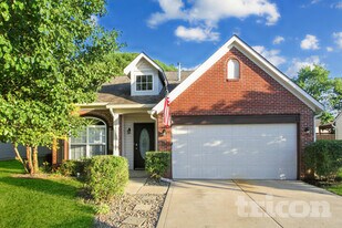 1167 Fiesta Dr in Franklin, IN - Building Photo