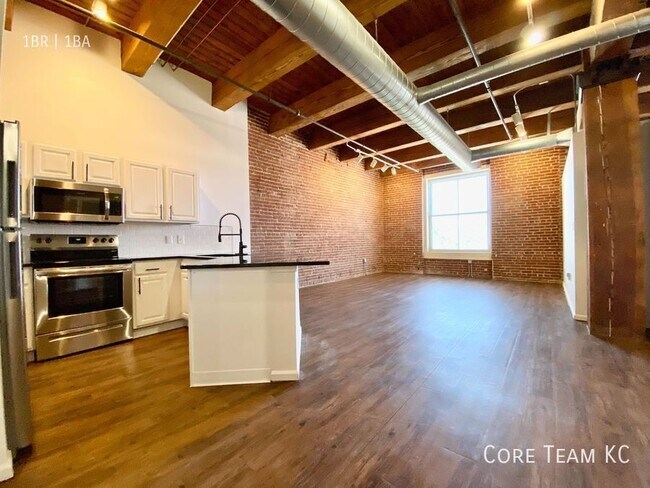 property at 202 W 5th St