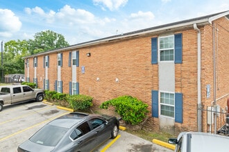 Beechnut Grove in Houston, TX - Building Photo - Building Photo