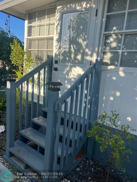 15 SE 15th St in Dania Beach, FL - Building Photo - Building Photo