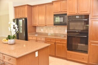 101 N Buteo Woods Ln in Las Vegas, NV - Building Photo - Building Photo