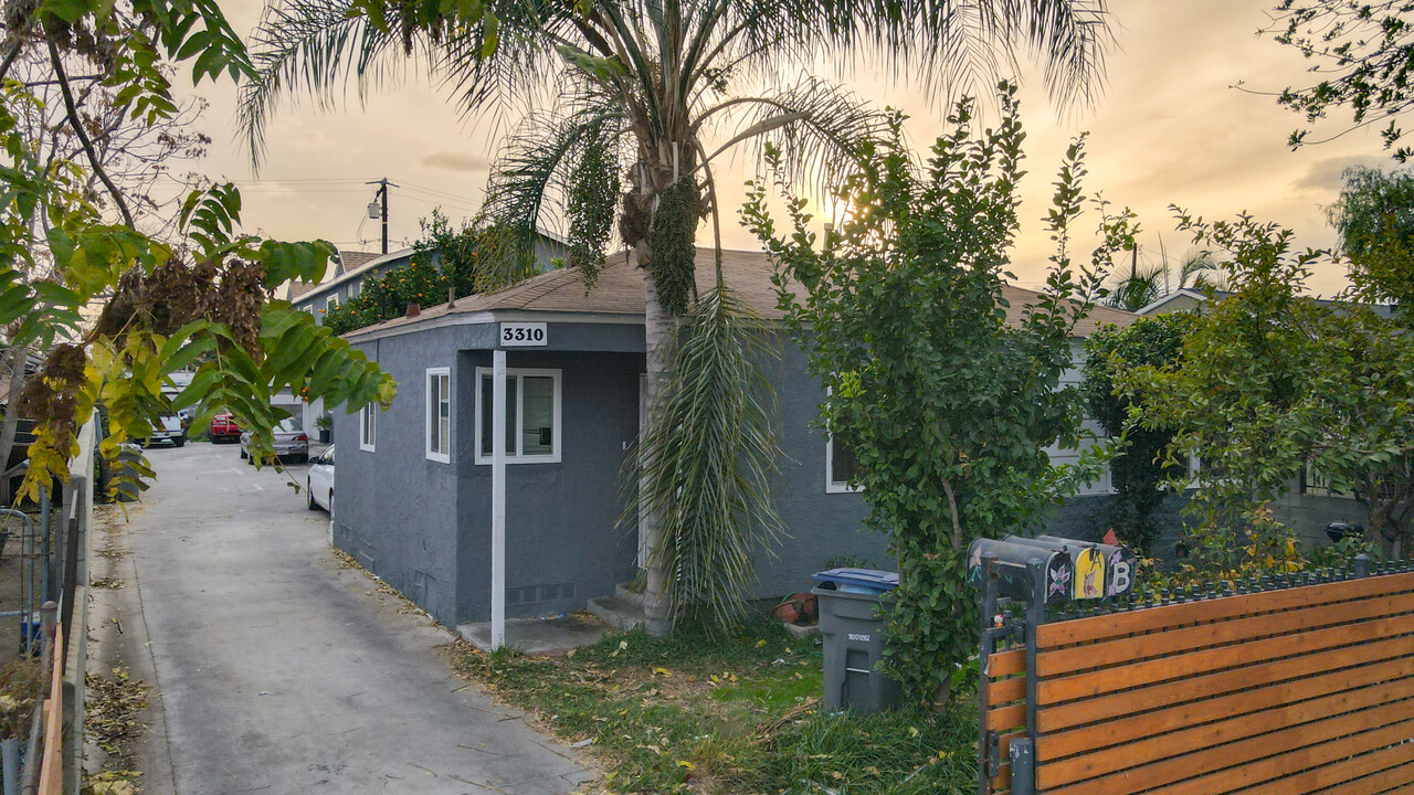 3310 Palm Ave in Lynwood, CA - Building Photo