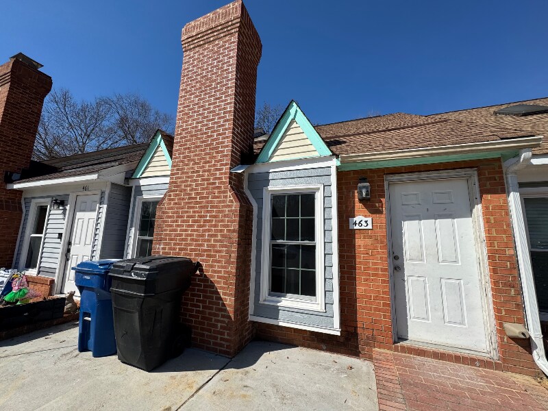 463 Lake Havasu Dr in Virginia Beach, VA - Building Photo