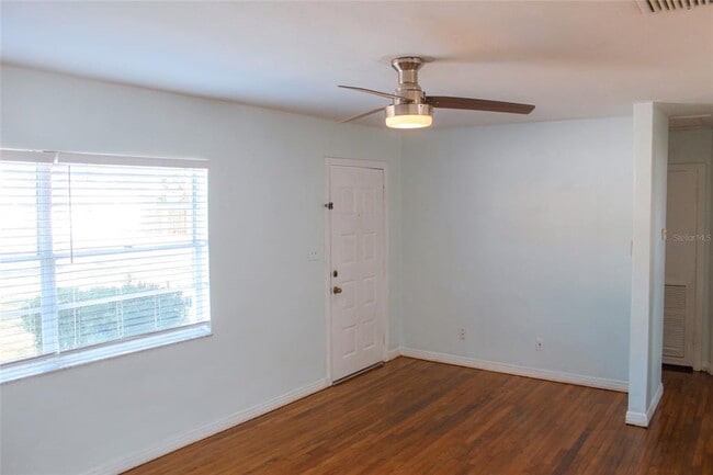 2209 S Lois Ave in Tampa, FL - Building Photo - Building Photo
