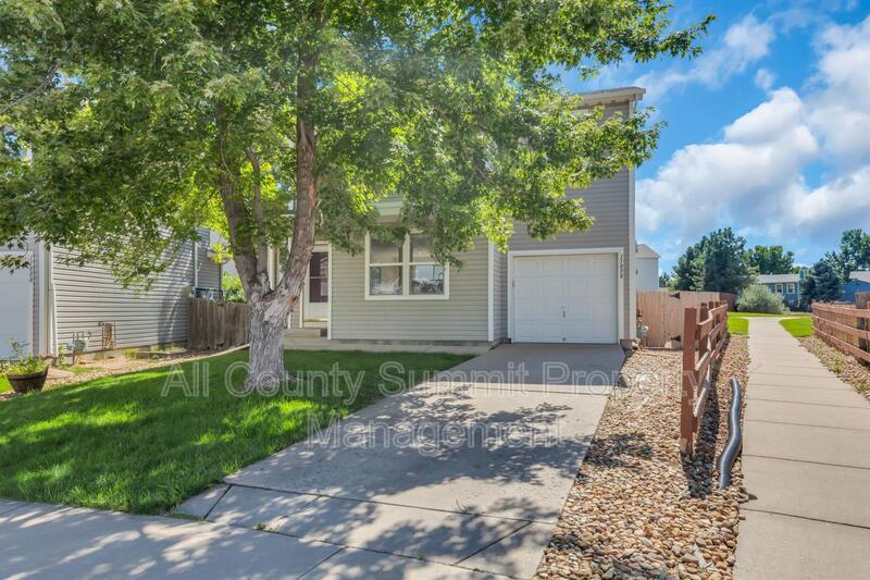 11898 W Tufts Pl in Morrison, CO - Building Photo