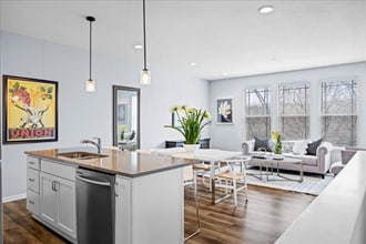 7400 Isabel Ct in Kansas City, KS - Building Photo - Building Photo