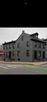 56 S Pershing Ave, Unit Unit B in York, PA - Building Photo
