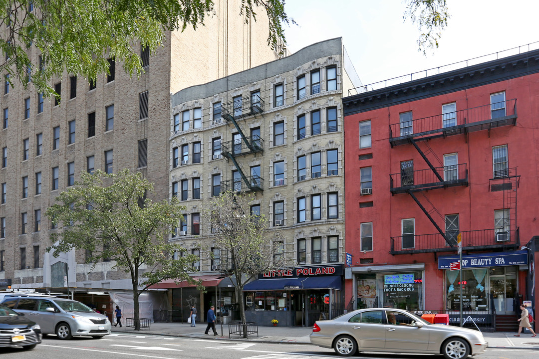 200 Second Ave in New York, NY - Building Photo