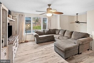 1005 Aquia Dr in Stafford, VA - Building Photo