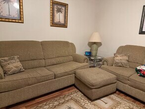 75 S Las Olas Dr in Jensen Beach, FL - Foto de edificio - Building Photo