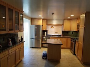 11946 Dorothy St, Unit 1 in Los Angeles, CA - Building Photo - Building Photo