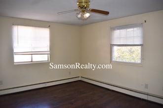 65 New Rd in East Providence, RI - Building Photo - Building Photo