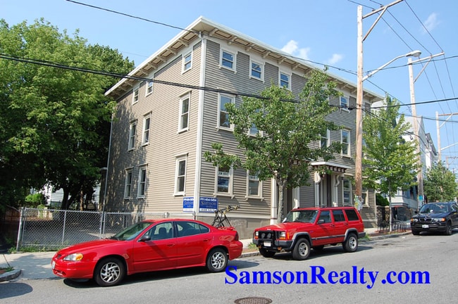 356 Wickenden St, Unit 3rd in Providence, RI - Foto de edificio - Building Photo