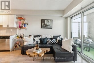 1215 Bayly St in Pickering, ON - Building Photo - Building Photo