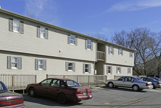 Creekside Apartments in Kingsport, TN - Building Photo - Building Photo