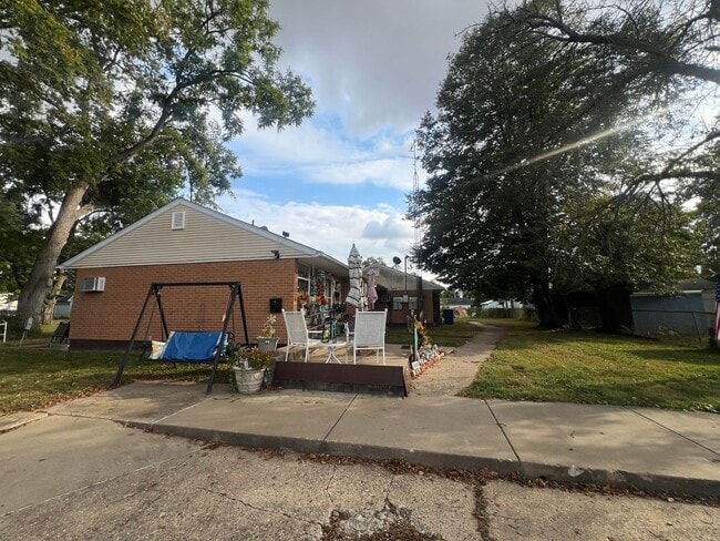 property at 103 Chestnut St