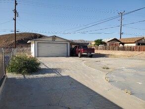 1121 Mojave Dr in Barstow, CA - Building Photo - Building Photo