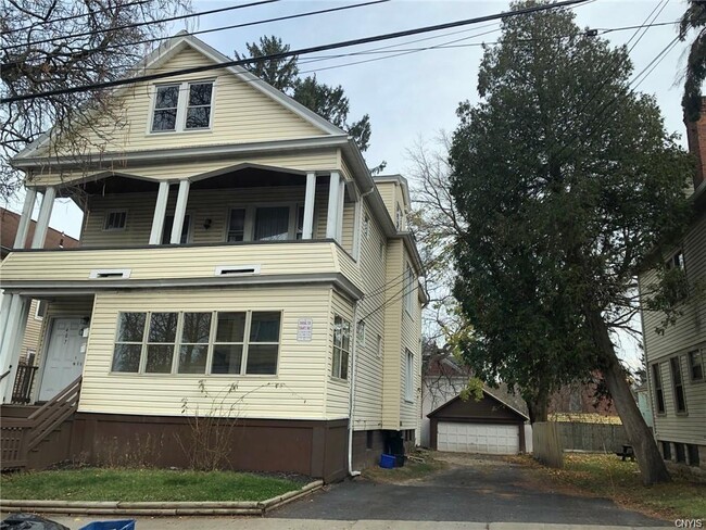 property at 407 Westmoreland Ave