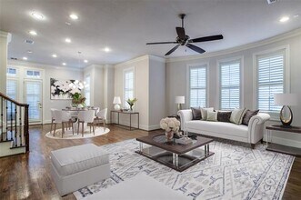 511 S Cesar Chavez Blvd in Dallas, TX - Building Photo - Building Photo