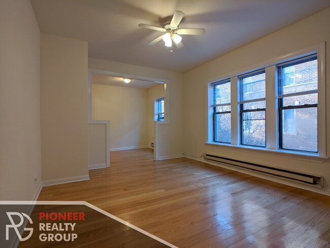 3817 N Fremont St, Unit 3823.5-W2