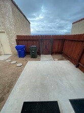 12719 Navajo Pl in Apple Valley, CA - Building Photo - Building Photo