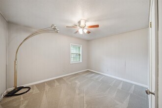 13373 Southshore Dr in Conroe, TX - Building Photo - Building Photo