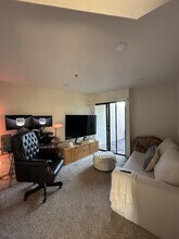 5726 La Jolla Blvd in San Diego, CA - Foto de edificio - Building Photo