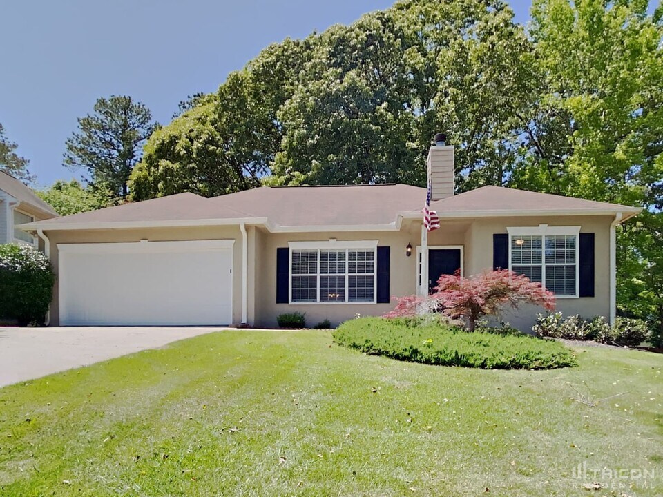 12249 Players Ct in Fayetteville, GA - Building Photo