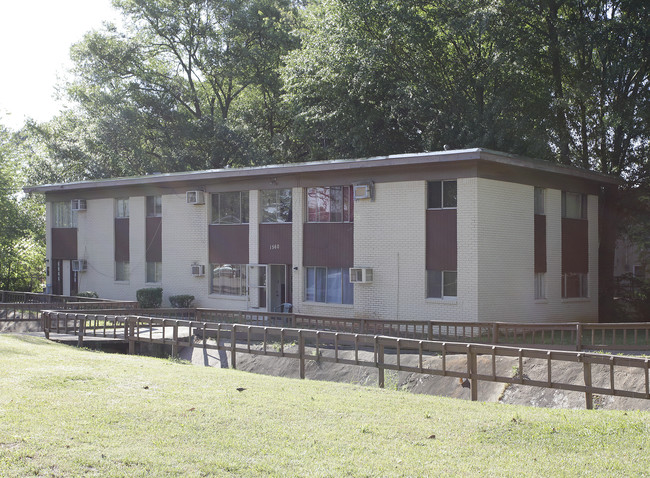 1560 Harvard Ave in Atlanta, GA - Foto de edificio - Building Photo