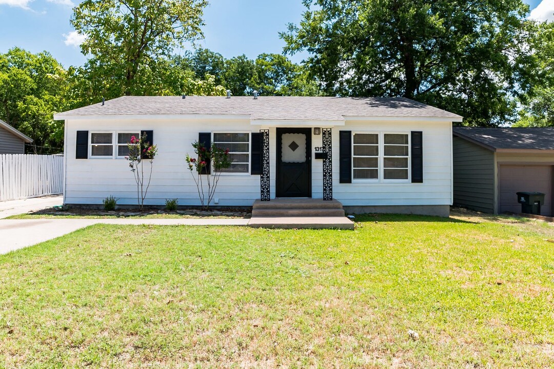 1317 S 47th St in Temple, TX - Building Photo