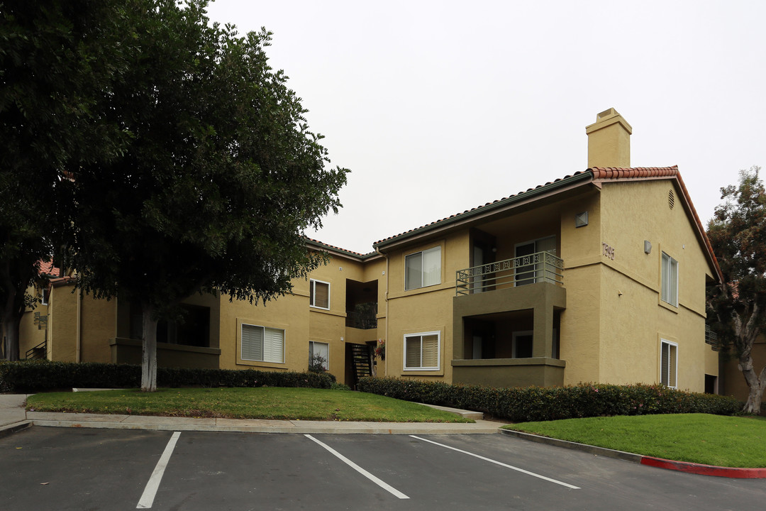 Verano in San Diego, CA - Building Photo