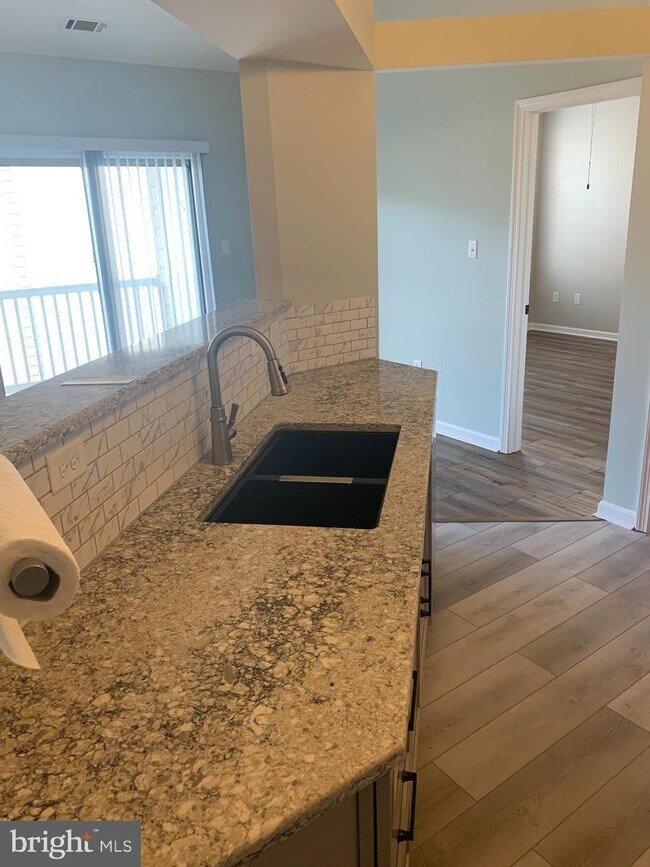 8207 Blue Heron Dr-Unit -3C in Frederick, MD - Foto de edificio - Building Photo