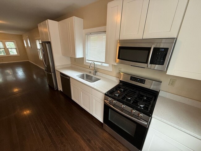 property at 1209-09B E Kane Pl