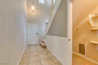 7652 Canyon Rain St in Las Vegas, NV - Building Photo - Building Photo