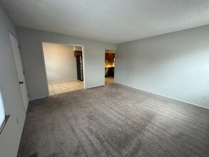 1 Apollo St, Unit 225 Apollo in Sidney, OH - Foto de edificio - Building Photo