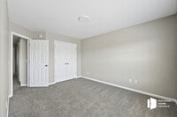 110 Whitton Ct photo'