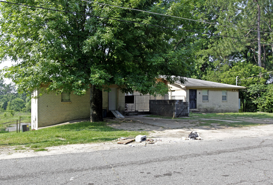 2700 Lincoln Ave in North Little Rock, AR - Building Photo