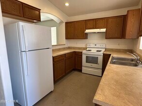 1832 W Lydia Ln in Phoenix, AZ - Foto de edificio - Building Photo