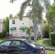 122 Antiquera Ave in Miami, FL - Building Photo - Building Photo