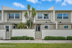 185 Palmetto Ave in Indialantic, FL - Building Photo