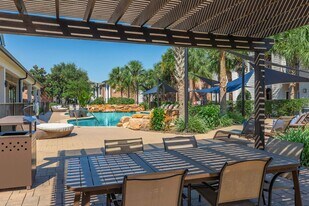 Lakes at 610 in Houston, TX - Building Photo