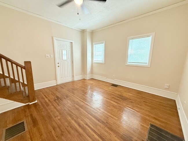 401 E Locust St in Normal, IL - Building Photo - Building Photo