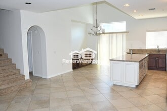 3935 E Rough Rider Rd in Phoenix, AZ - Foto de edificio - Building Photo