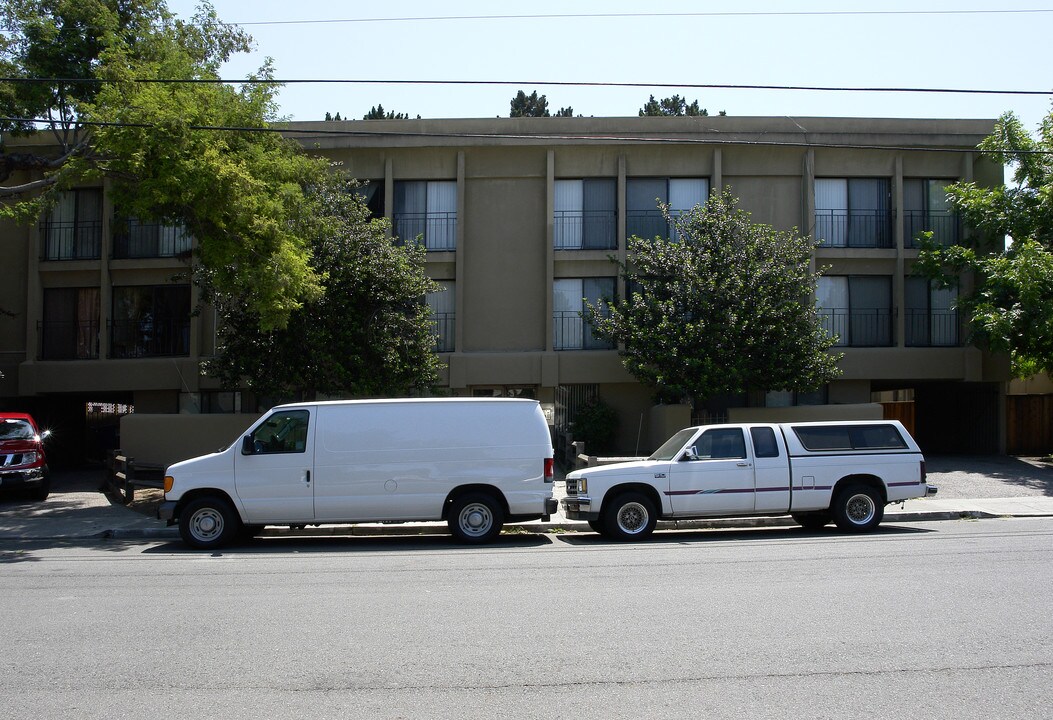 348 4th Ave in Redwood City, CA - Foto de edificio