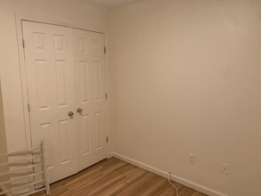 68 Pamrapo Ave, Unit 2 in Jersey City, NJ - Building Photo - Building Photo