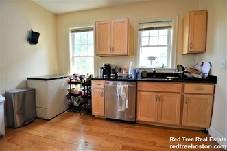 74 Brooks St in Boston, MA - Building Photo - Building Photo