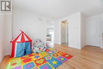 1409 Davis Lp in Innisfil, ON - Building Photo - Building Photo